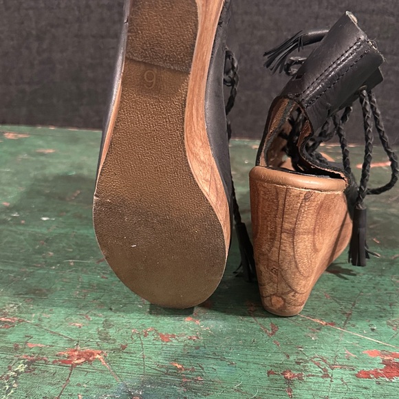 Musse & Cloud Black Lace-Up Boots - Picture 3 of 3